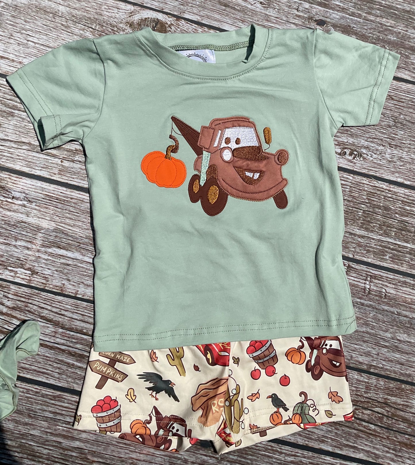 Towin’ Pumpkins Sibling Match