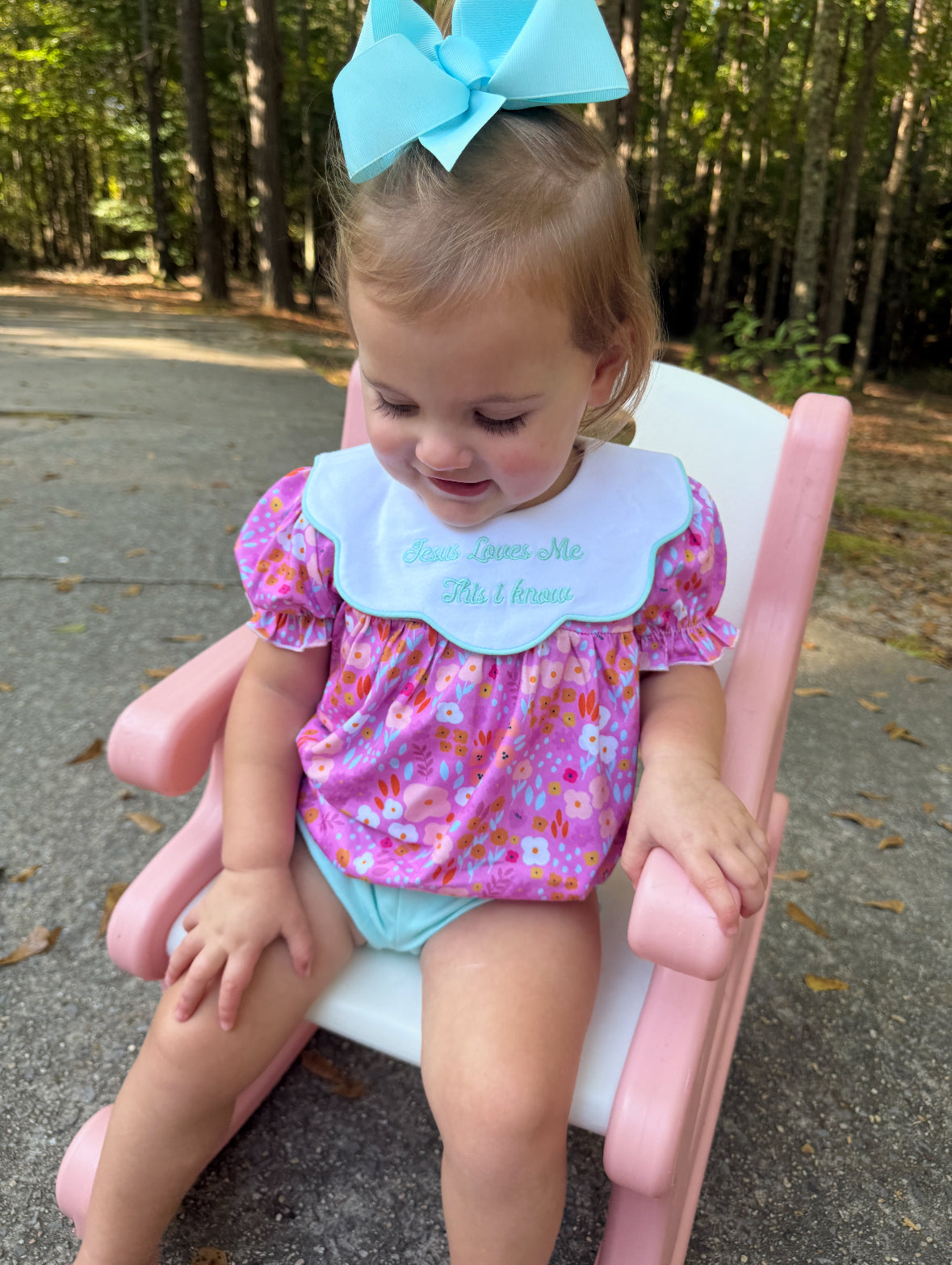 Jesus Loves Me This I Know Short Set