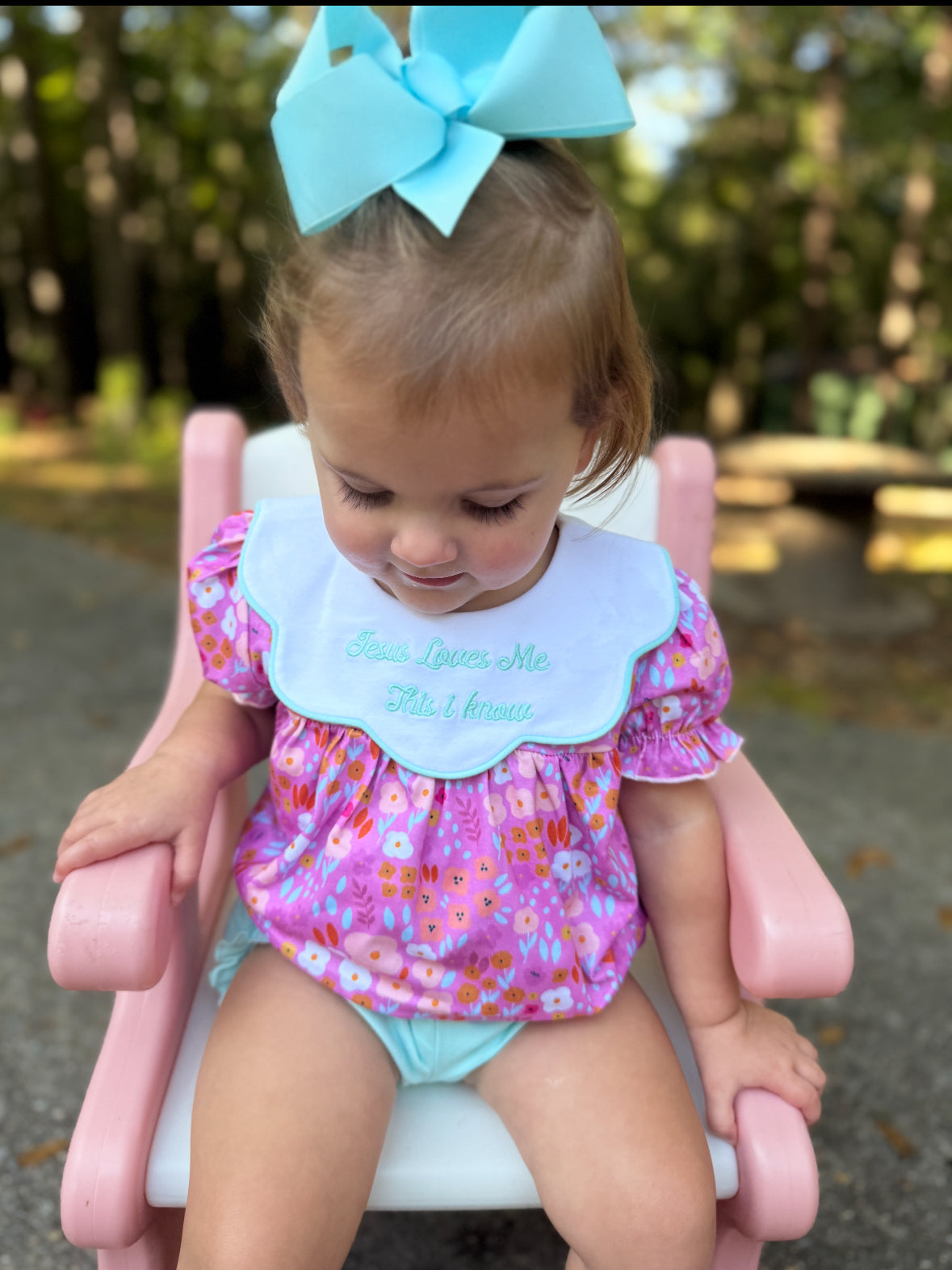 Jesus Loves Me This I Know Short Set