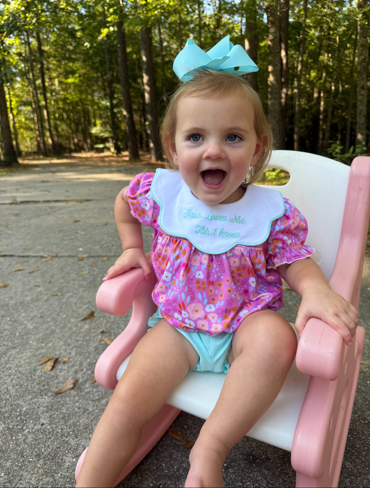 Jesus Loves Me This I Know Short Set