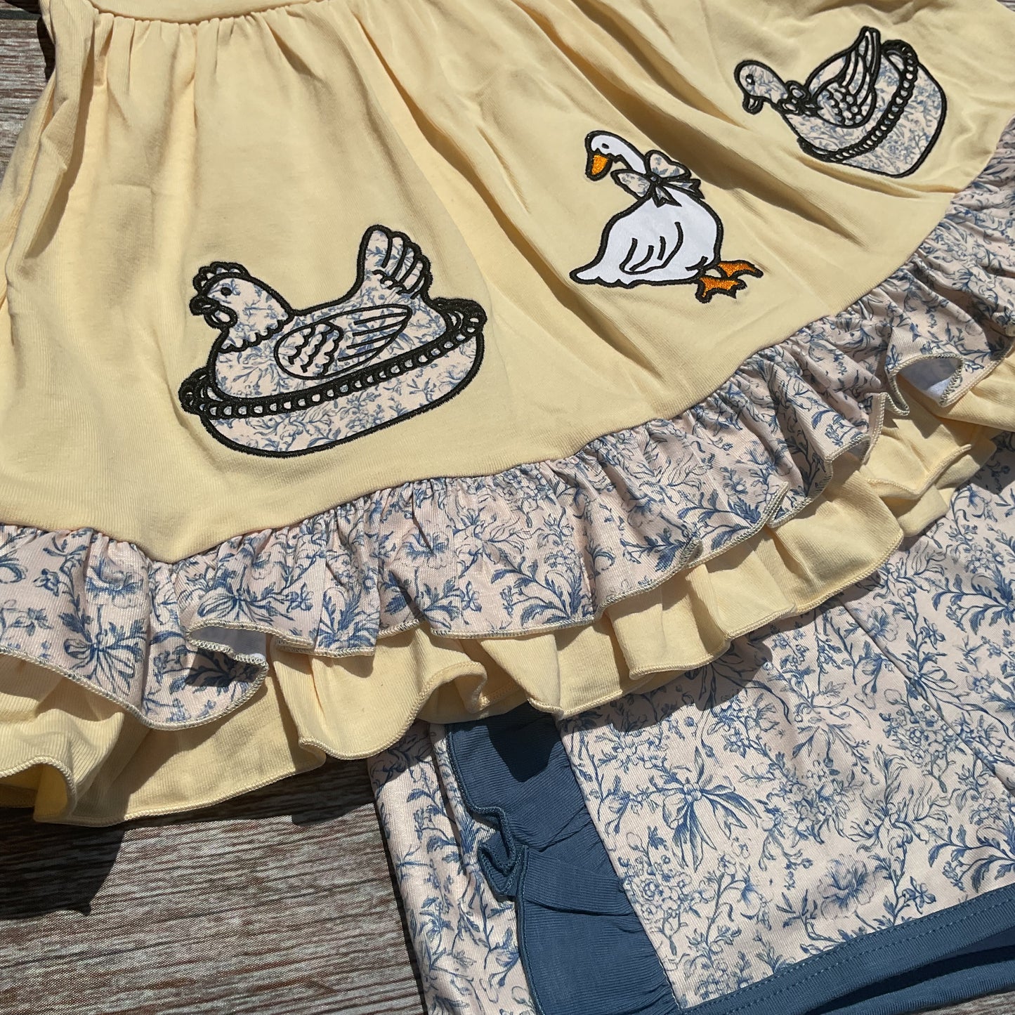 Vintage Duckling Girl Short Set