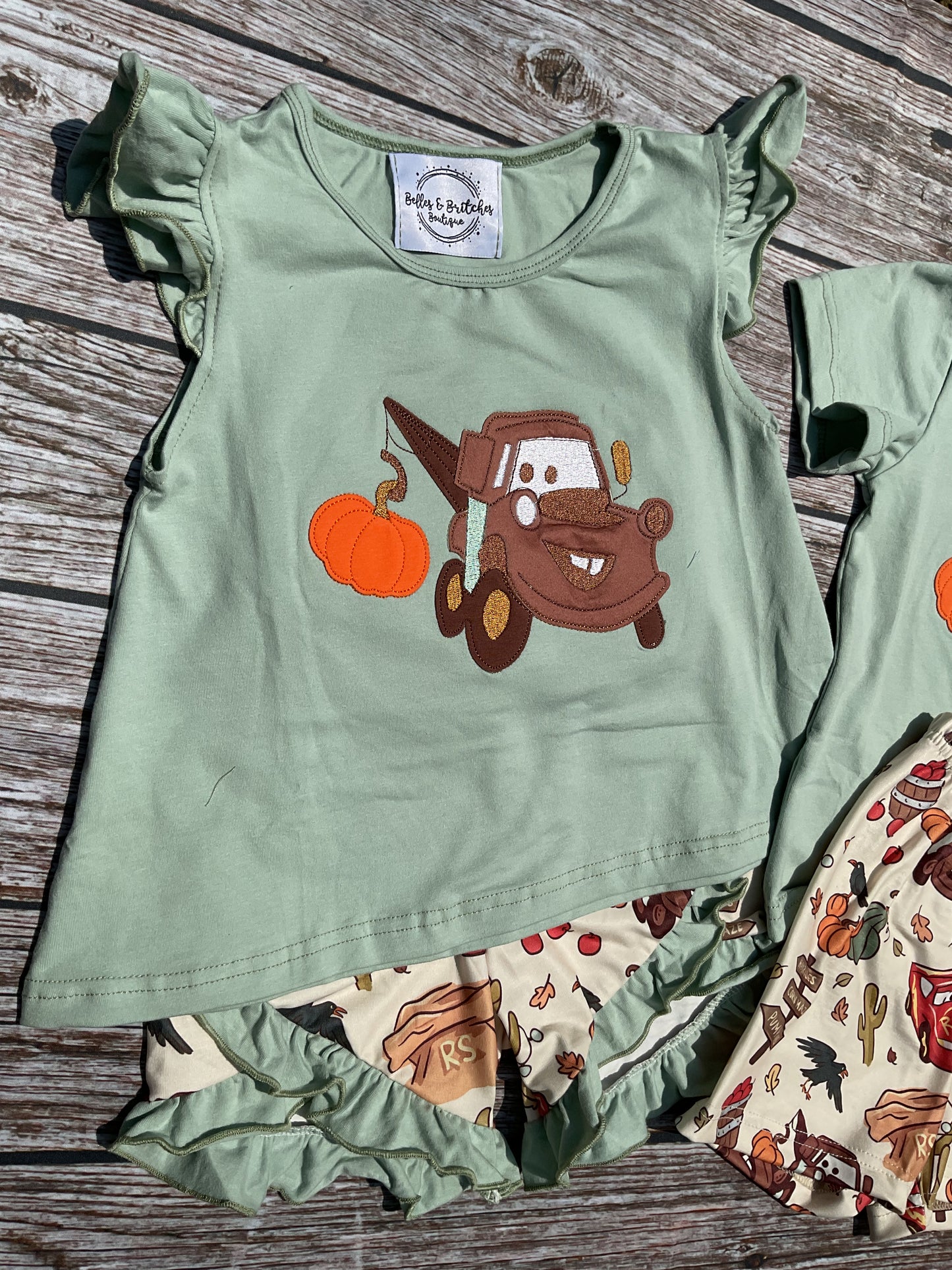 Towin’ Pumpkins Sibling Match