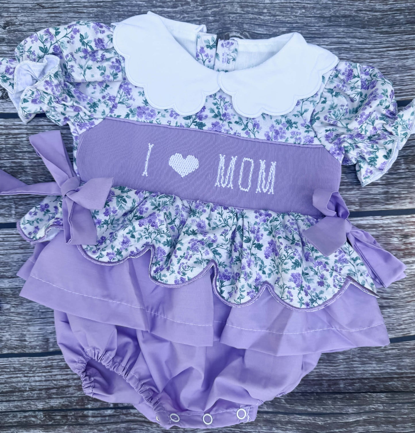 I 💟 MOM Smock Collection