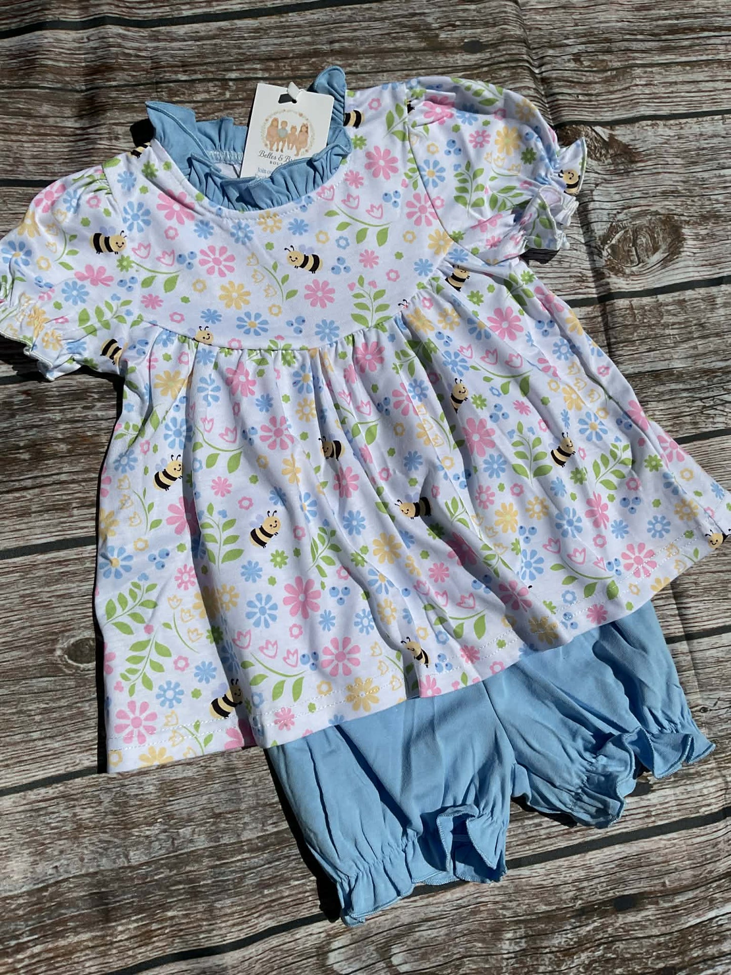 Buzz Into Spring Short  Set