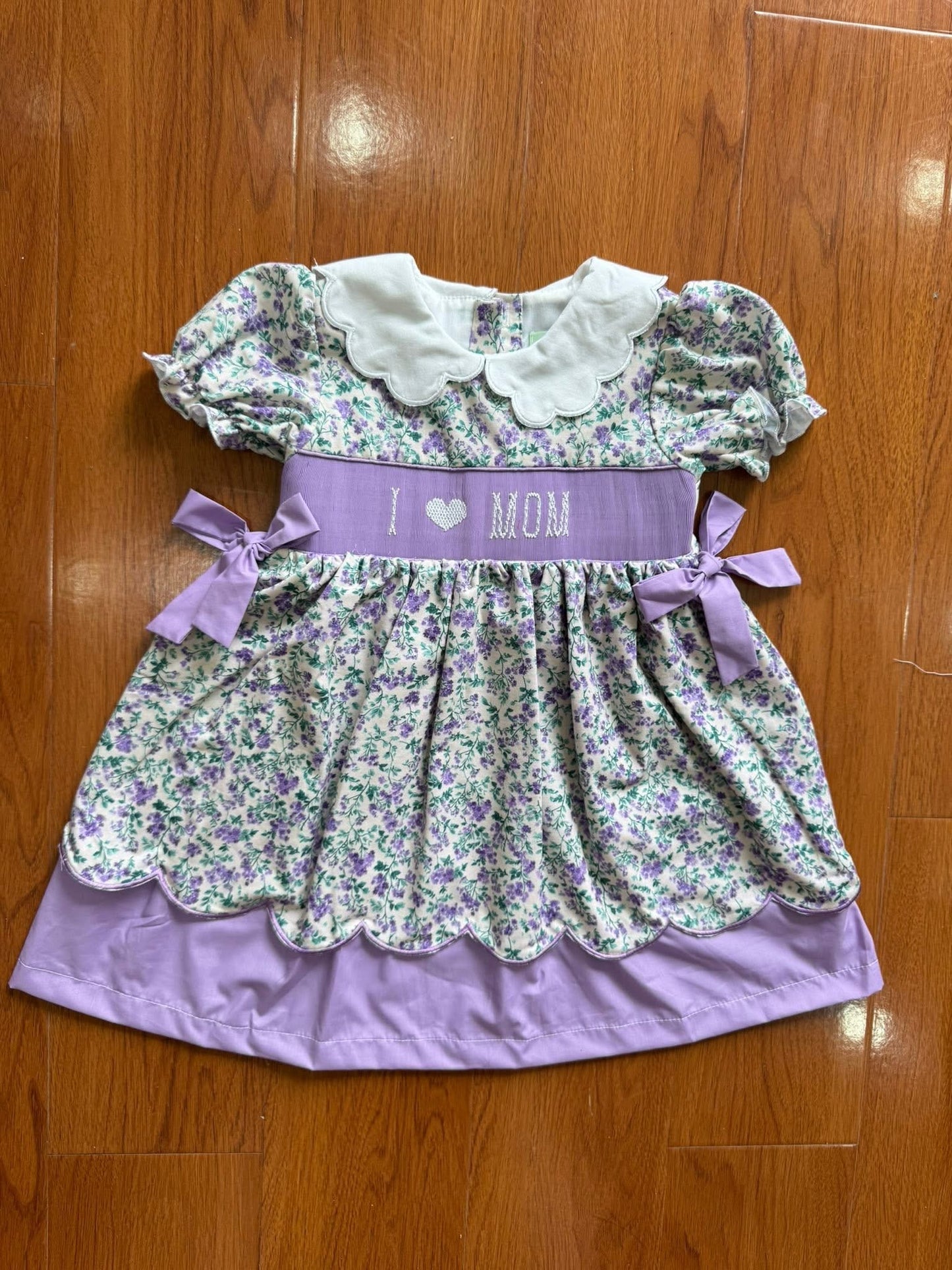 I 💟 MOM Smock Collection