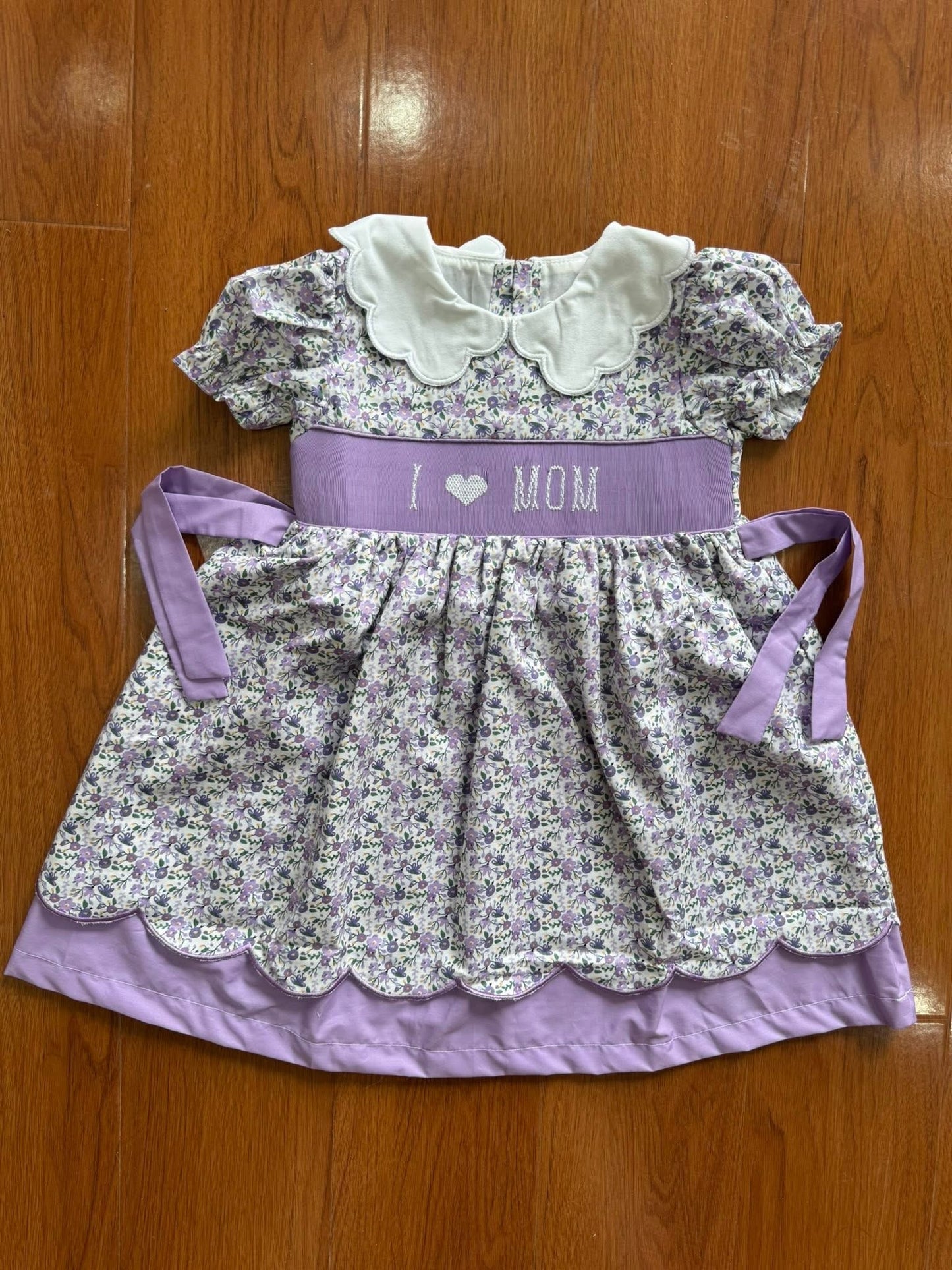 I 💟 MOM Smock Collection